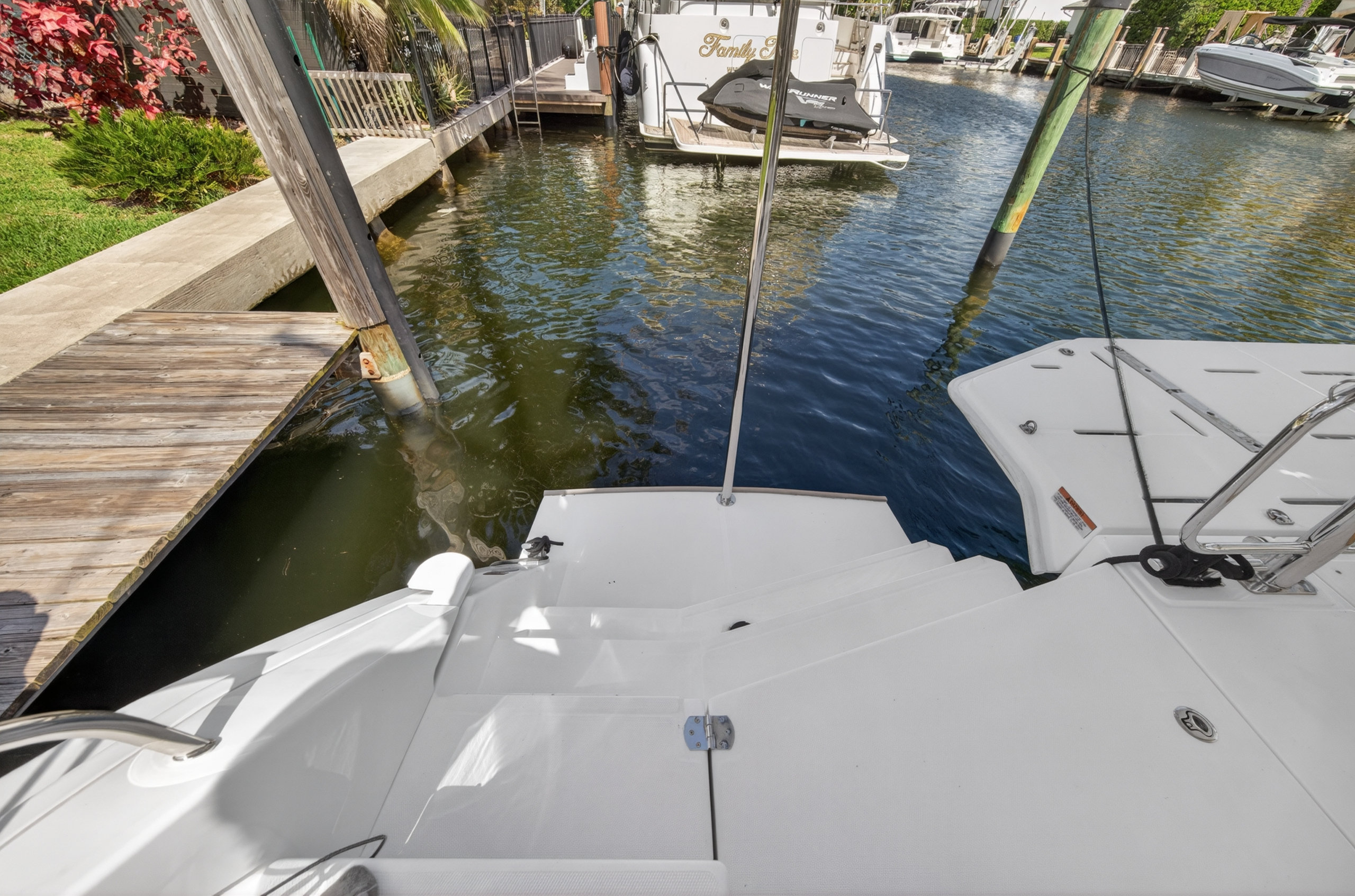 Boat image 19