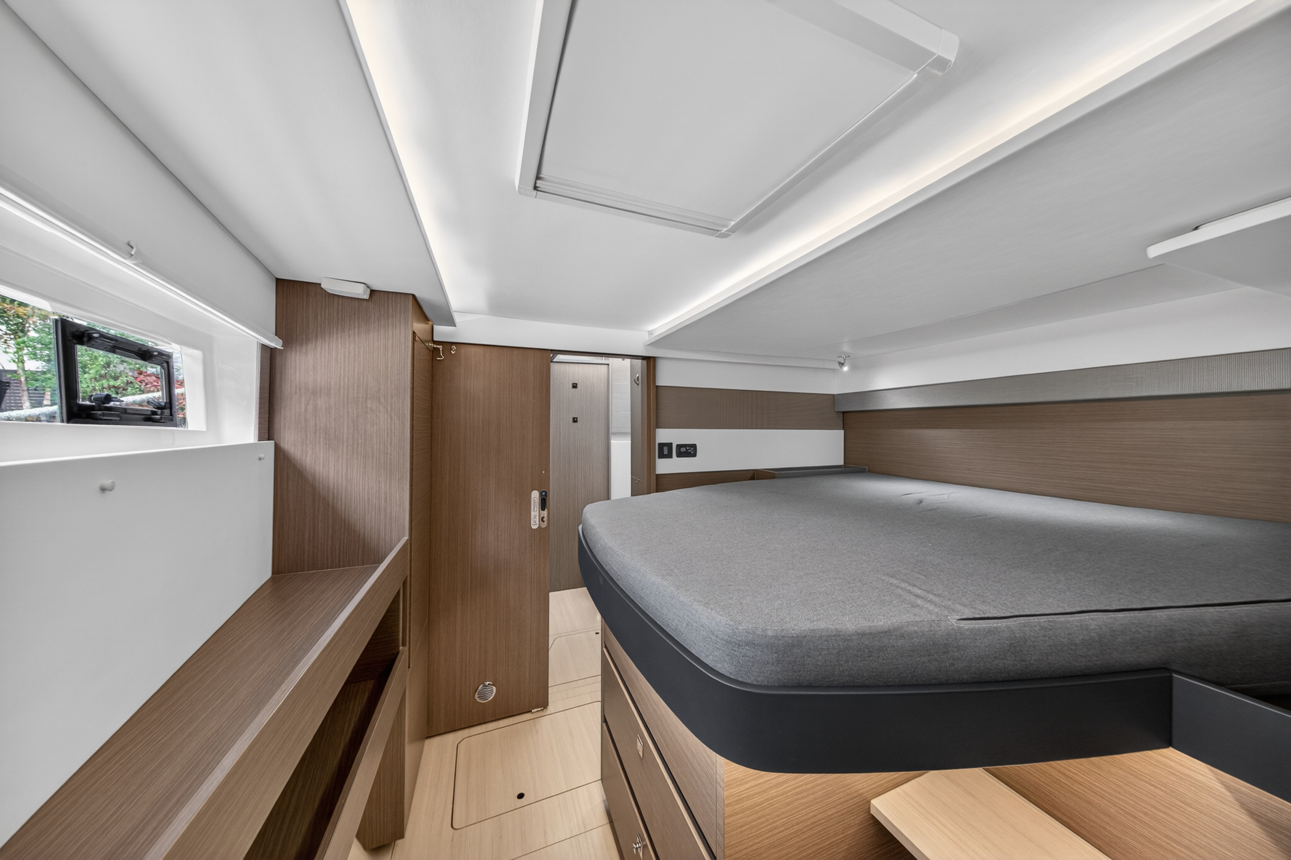 Boat image 124