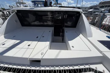 Boat image 9