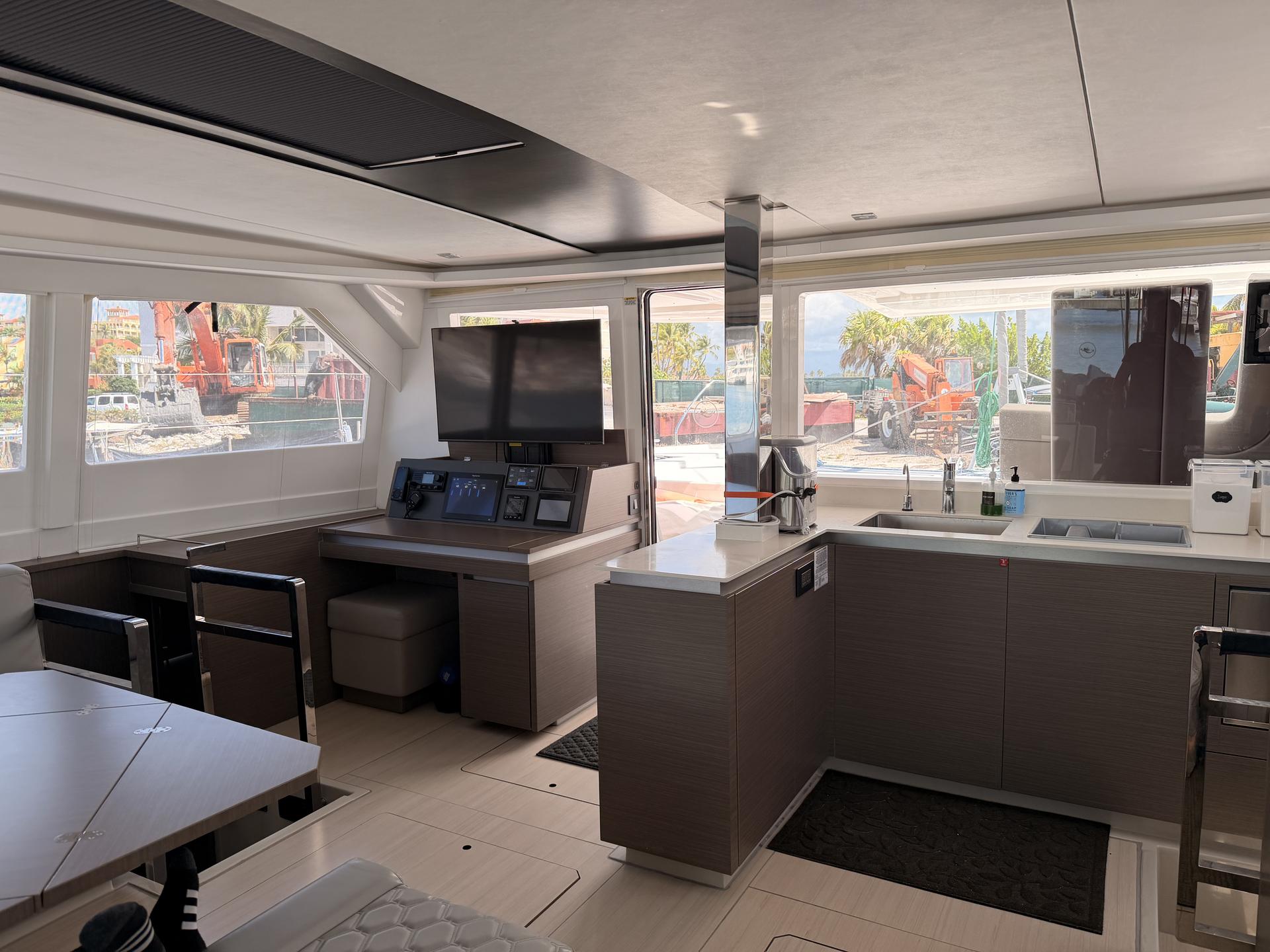 Boat image 11