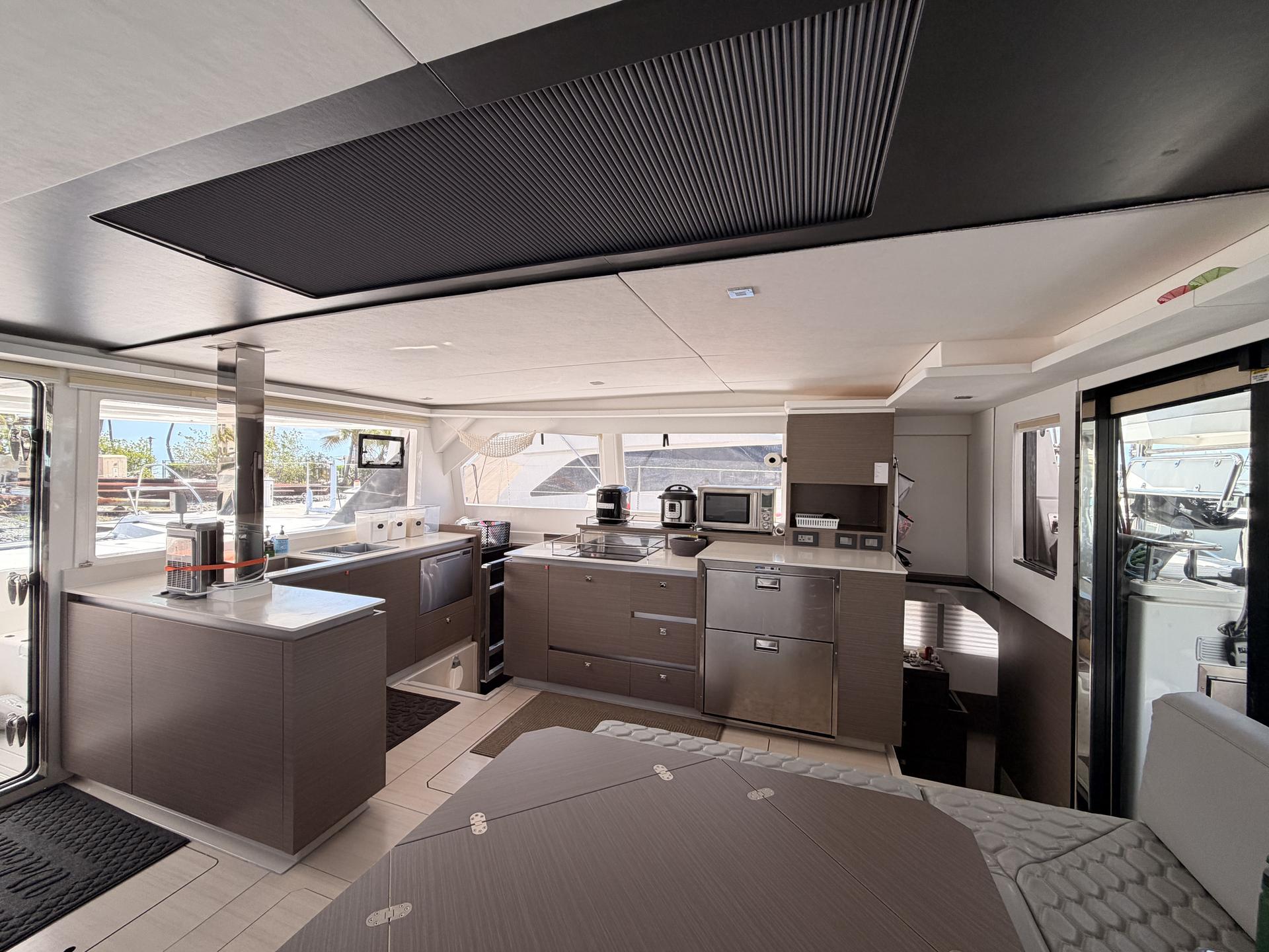 Boat image 13