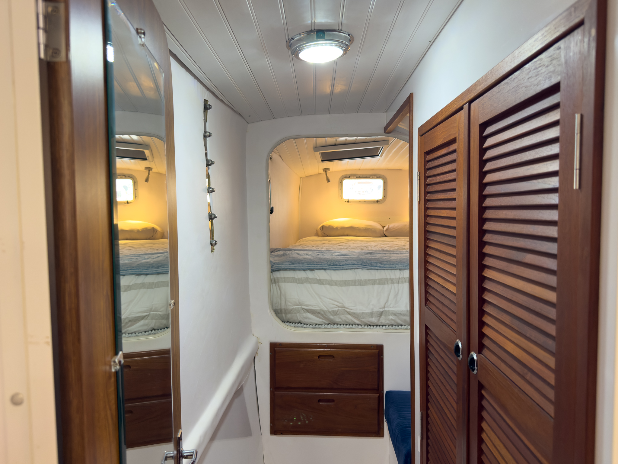 Boat image 46