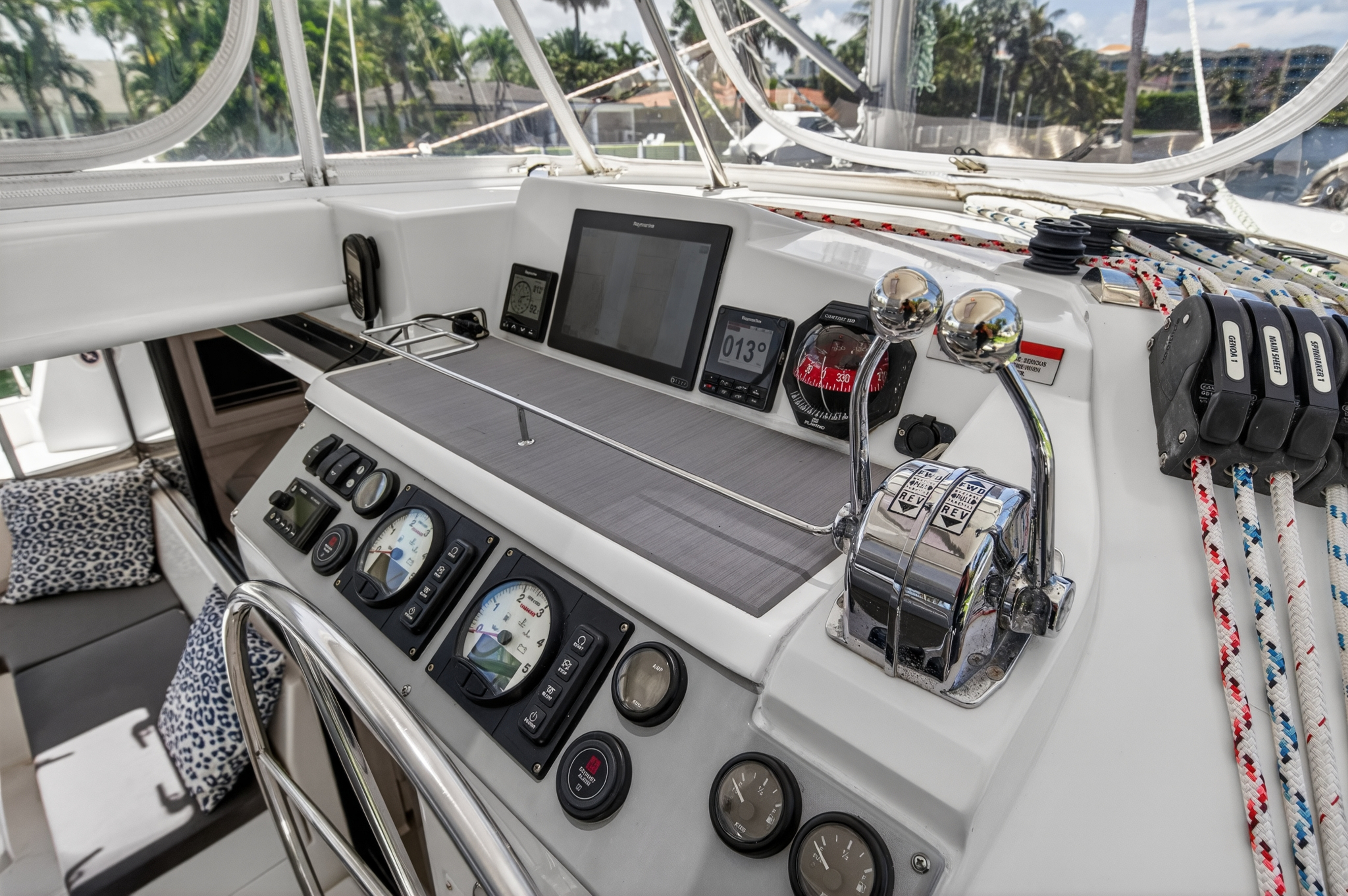 Boat image 9