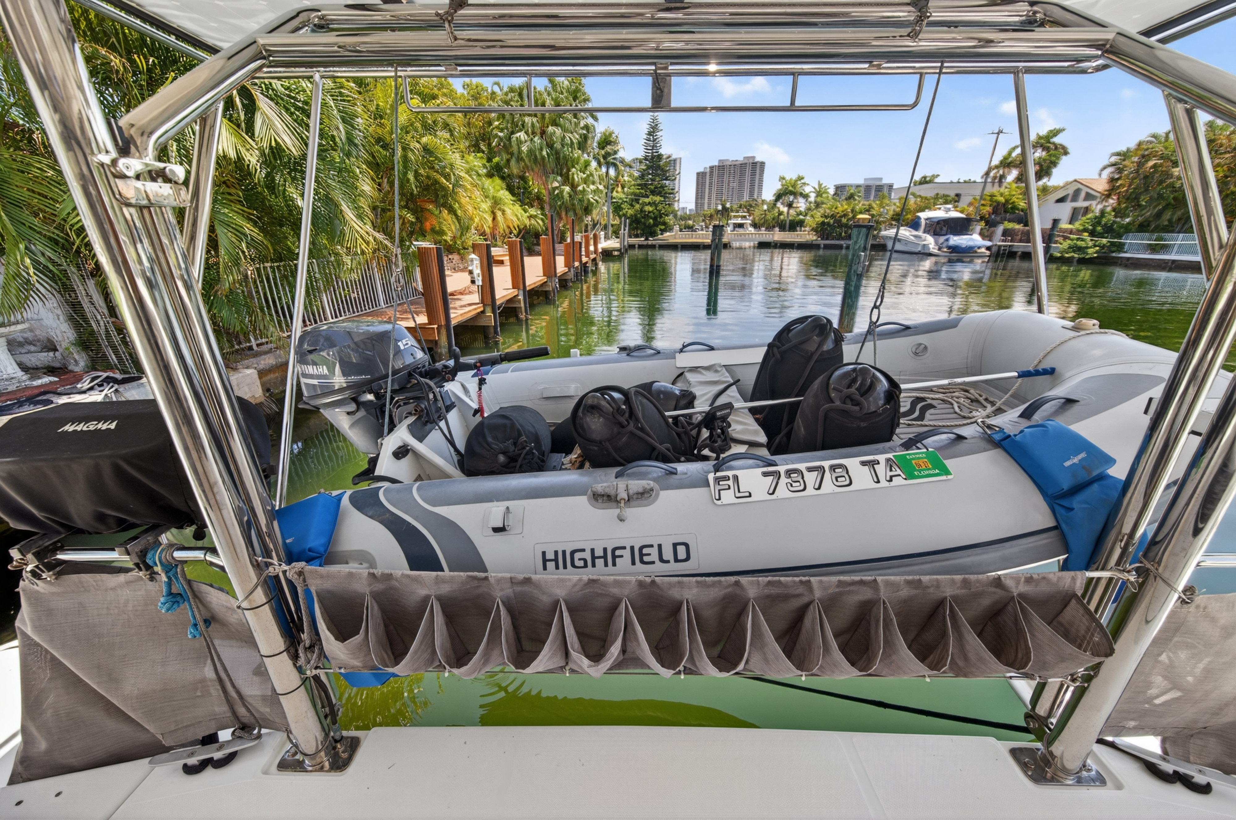 Boat image 100