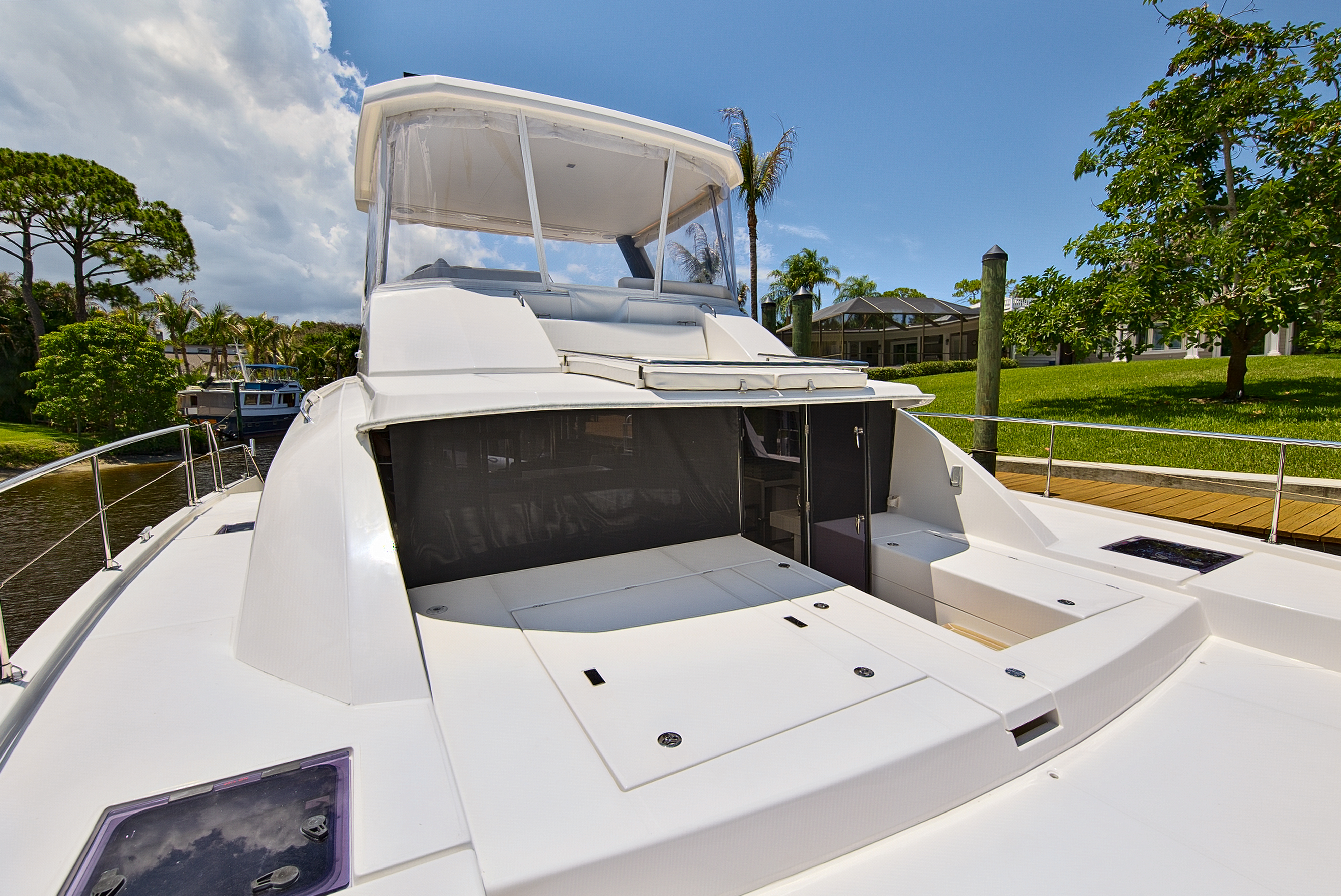 Boat image 100