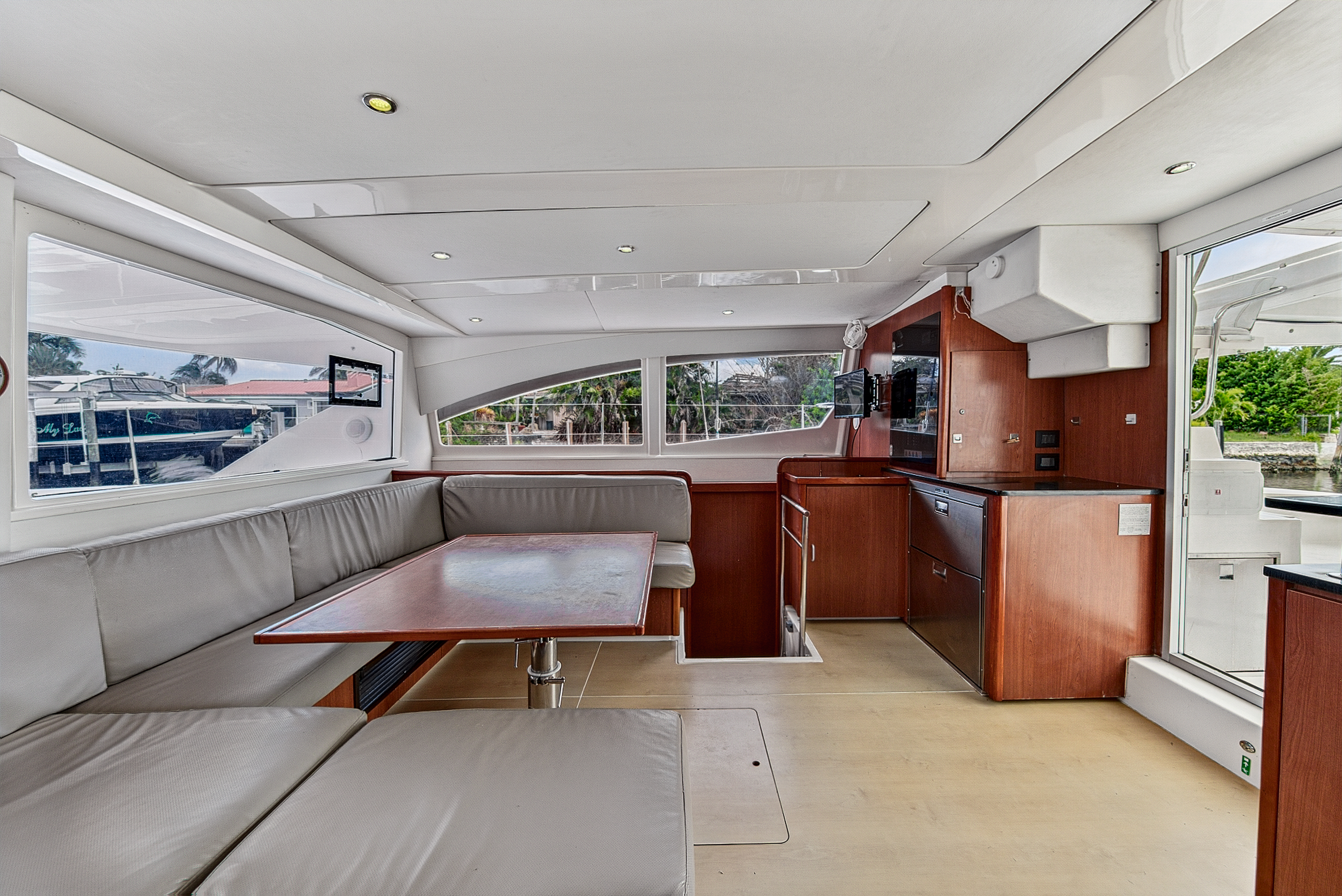 Boat image 60