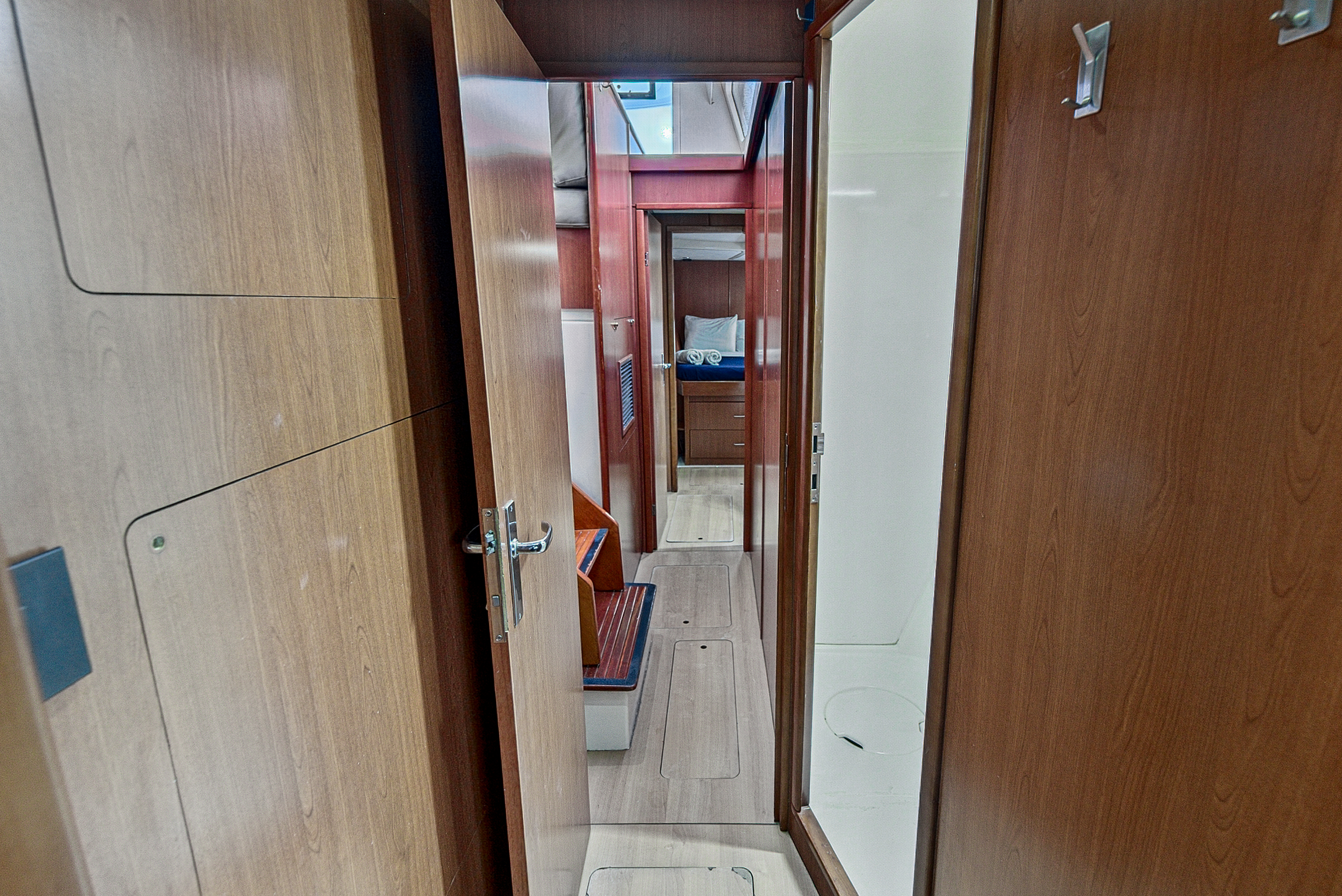 Boat image 81