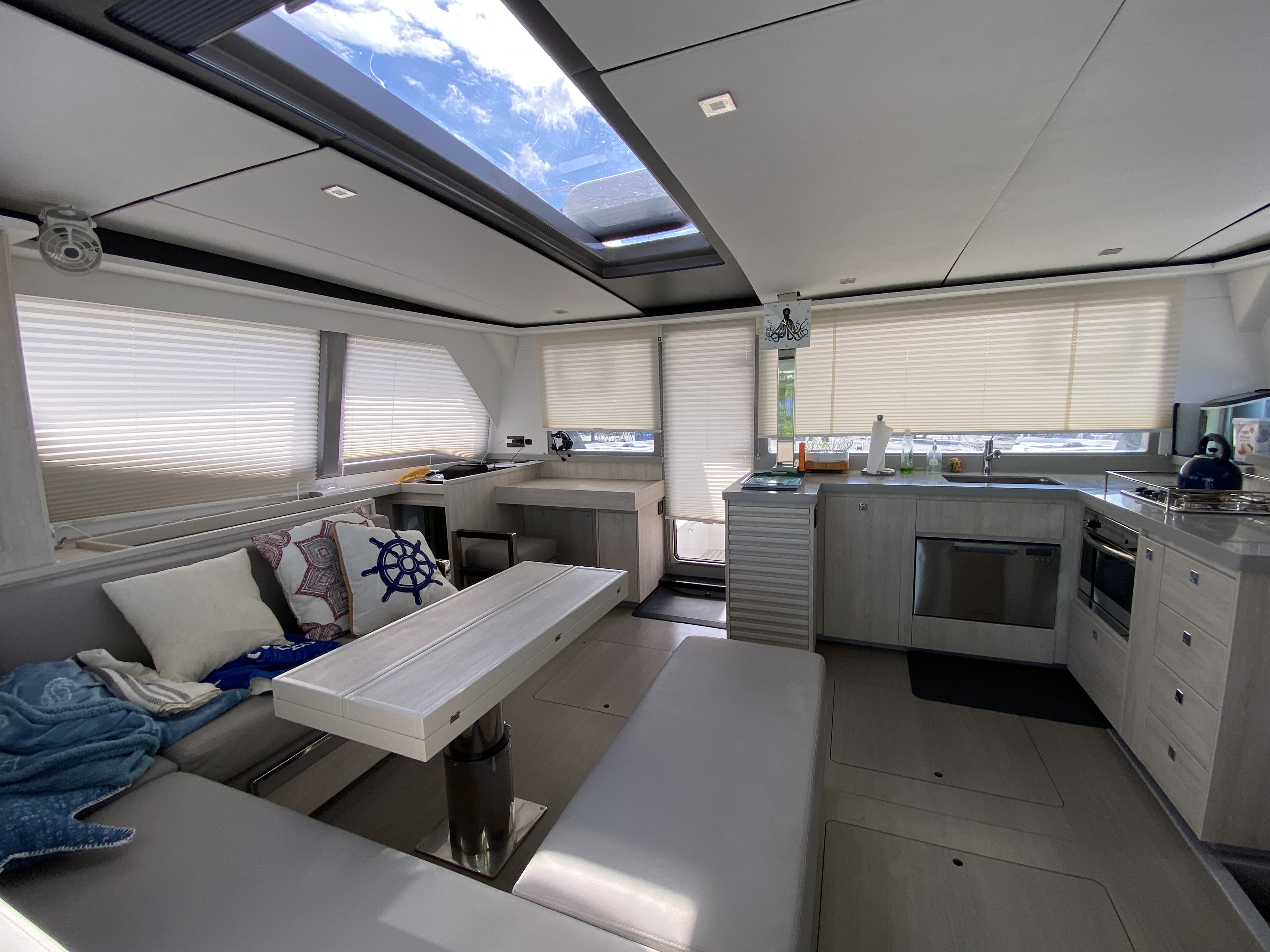 Boat image 1