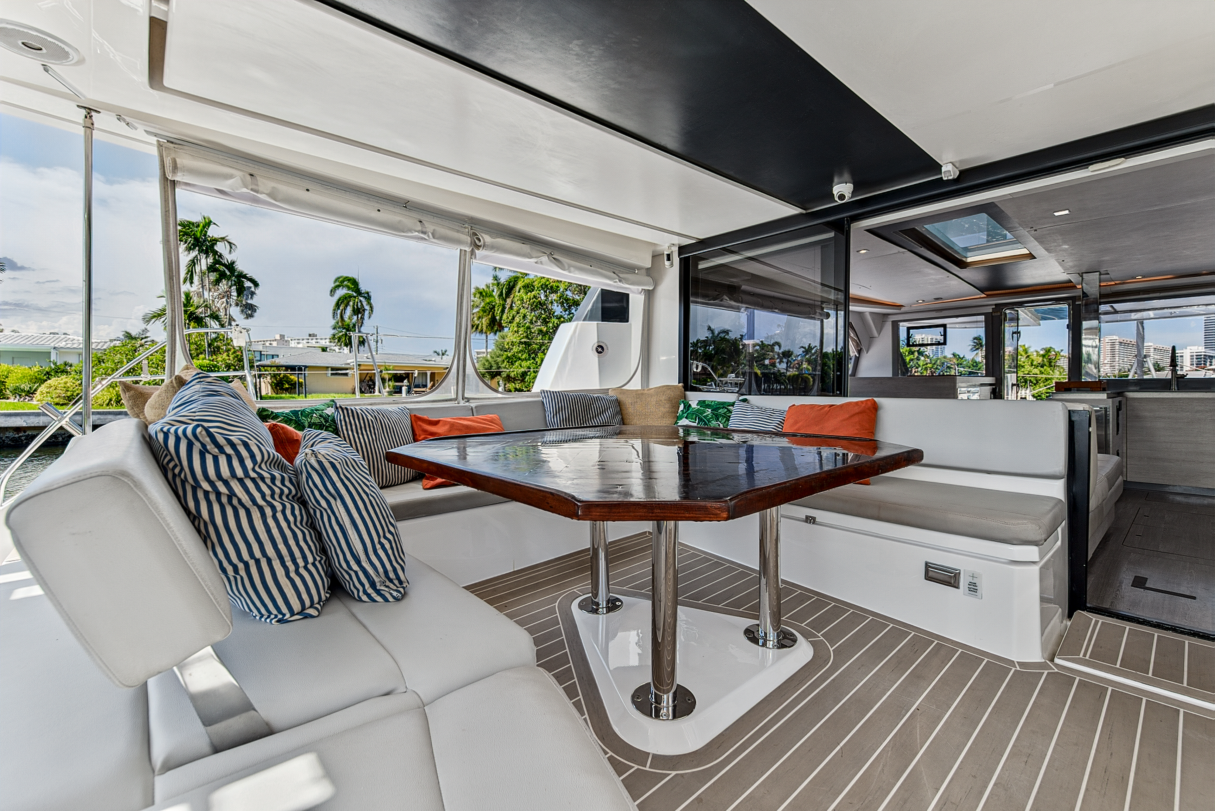 Boat image 116